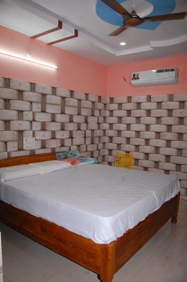 Prasanna Laxmi Residency Bhadrāchalam Exteriör bild